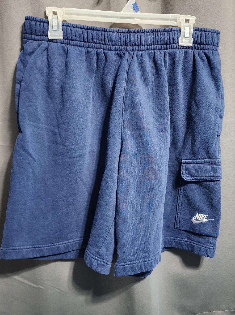 Nike Men's Size Large Navy Blue Club Fleece Cargo Sweat Shorts Large